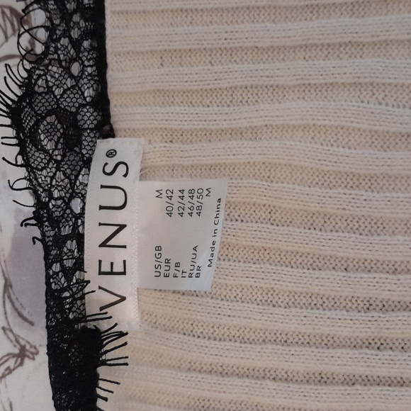 NWOT Women's Venus cream/black lace sweater size Medium. - Picture 4 of 5
